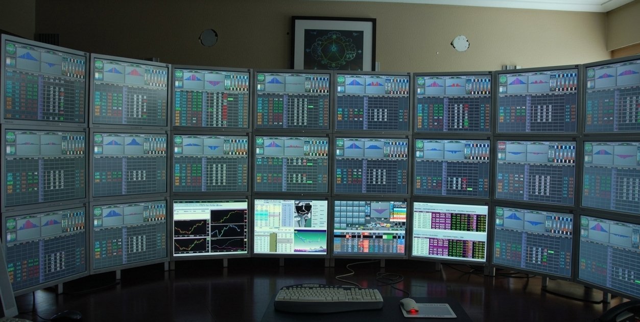 Relon Capital trading desk - secure investment management platform India